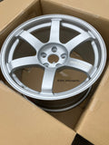 RAYS VOLK RACING TE37 Saga 18x9.5 +22 5x114.3 Diamond Silver